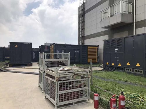 新华除了定期检查，还有哪些方法可以及时发现接触式转速表探头的磨损？